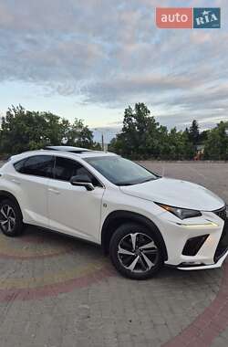 Внедорожник / Кроссовер Lexus NX 2017 в 