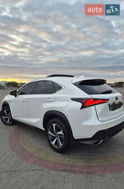 Внедорожник / Кроссовер Lexus NX 2017 в 