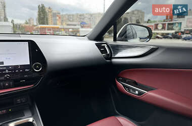 Внедорожник / Кроссовер Lexus NX 2022 в 
