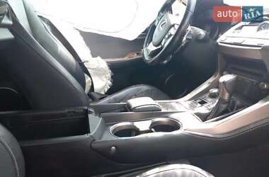 Позашляховик / Кросовер Lexus NX 2018 в 
