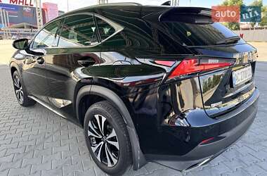 Позашляховик / Кросовер Lexus NX 2018 в 