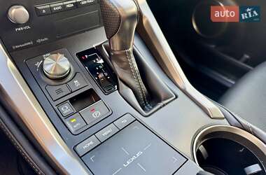 Позашляховик / Кросовер Lexus NX 2021 в 