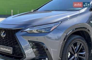 Позашляховик / Кросовер Lexus NX 2022 в 