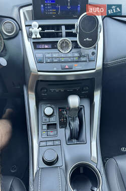 Внедорожник / Кроссовер Lexus NX 2015 в 