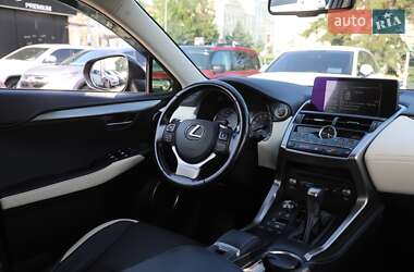 Позашляховик / Кросовер Lexus NX 2019 в 