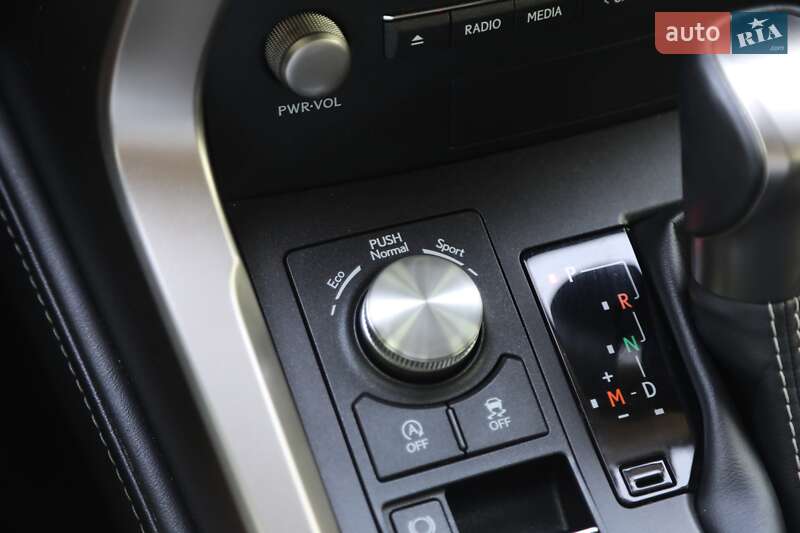 Позашляховик / Кросовер Lexus NX 2019 в Харкові