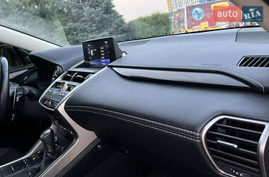Внедорожник / Кроссовер Lexus NX 2019 в 
