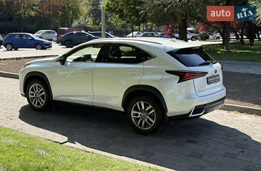 Позашляховик / Кросовер Lexus NX 2018 в 