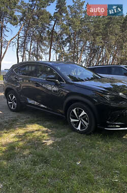 Внедорожник / Кроссовер Lexus NX 2021 в 