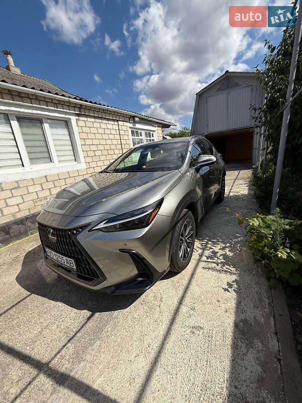 Позашляховик / Кросовер Lexus NX 2023 в Подільську