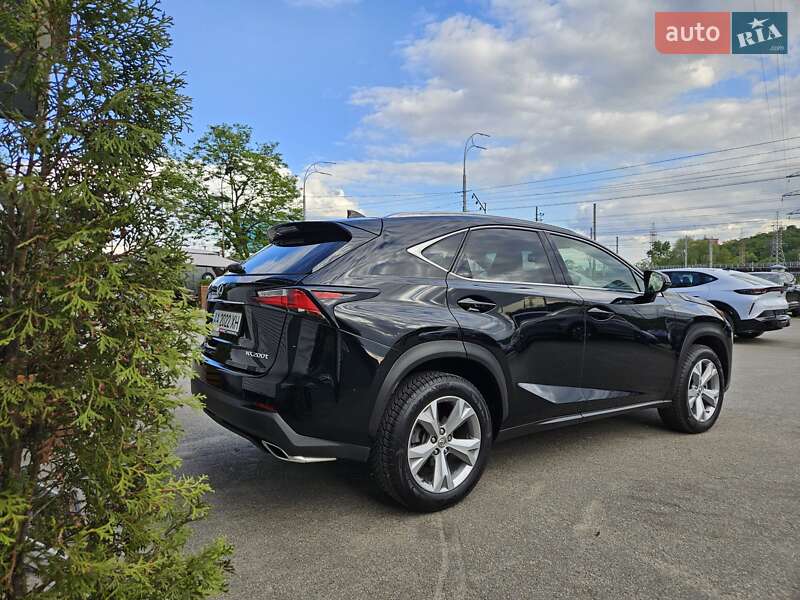 Позашляховик / Кросовер Lexus NX 2016 в Києві