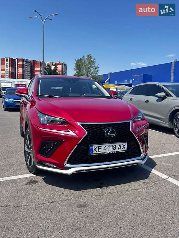Внедорожник / Кроссовер Lexus NX 2018 в 