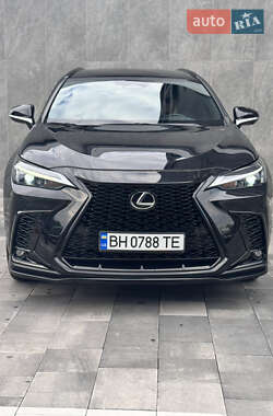 Позашляховик / Кросовер Lexus NX 2022 в 