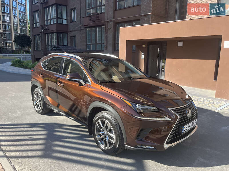 Позашляховик / Кросовер Lexus NX 2018 в Чернігові