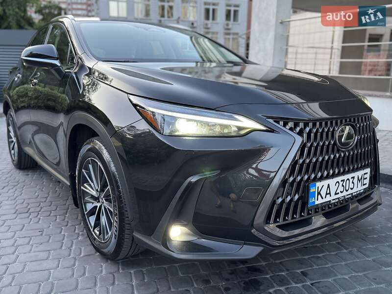 Lexus NX 2022