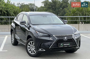 Внедорожник / Кроссовер Lexus NX 2018 в 