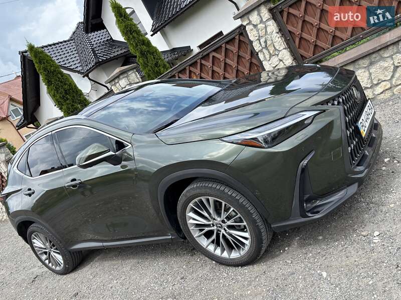 Позашляховик / Кросовер Lexus NX 2023 в Тернополі