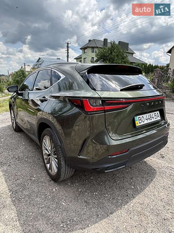 Позашляховик / Кросовер Lexus NX 2023 в Тернополі