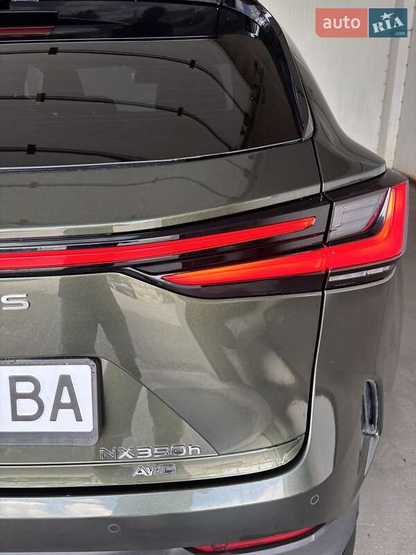 Позашляховик / Кросовер Lexus NX 2023 в Тернополі
