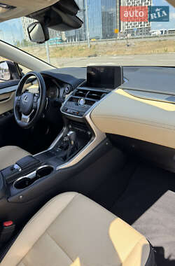 Внедорожник / Кроссовер Lexus NX 2020 в 