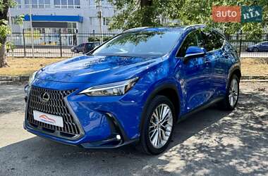 Позашляховик / Кросовер Lexus NX 2022 в 