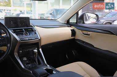 Внедорожник / Кроссовер Lexus NX 2018 в 