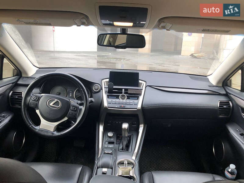 Внедорожник / Кроссовер Lexus NX 2015 в Киеве