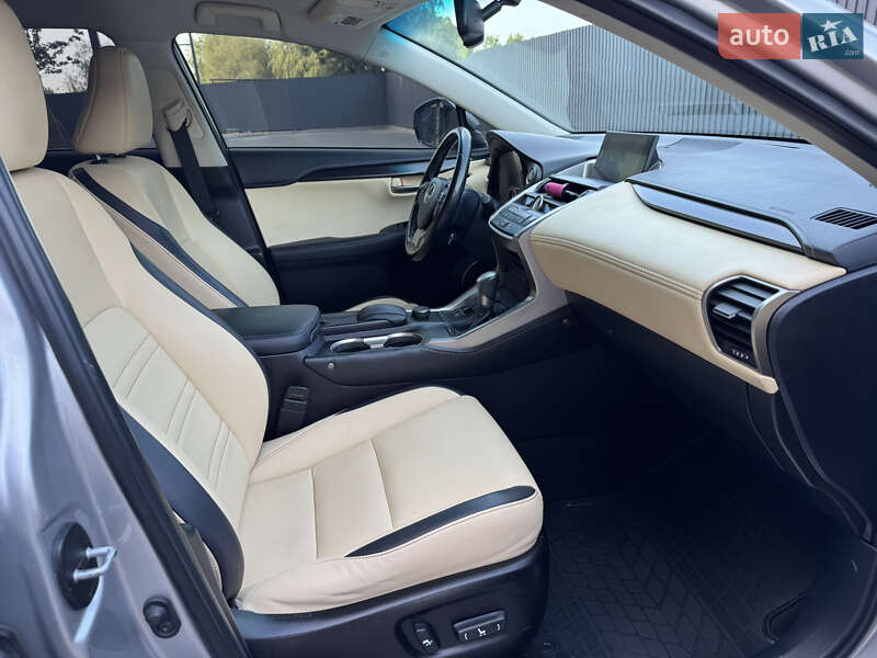 Внедорожник / Кроссовер Lexus NX 2016 в Виннице