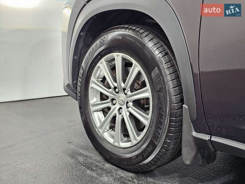 Внедорожник / Кроссовер Lexus NX 2015 в Киеве