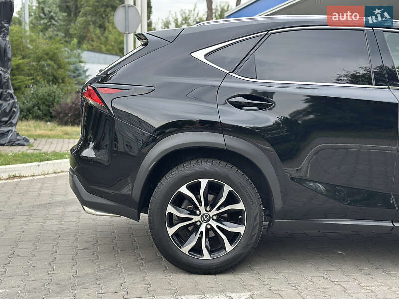 Внедорожник / Кроссовер Lexus NX 2017 в Киеве