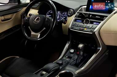Внедорожник / Кроссовер Lexus NX 2015 в 