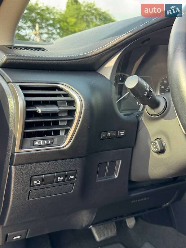 Внедорожник / Кроссовер Lexus NX 2018 в Одессе