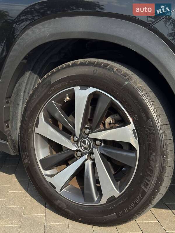 Внедорожник / Кроссовер Lexus NX 2018 в Одессе