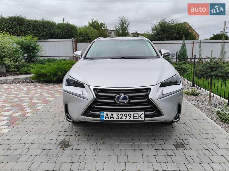 Внедорожник / Кроссовер Lexus NX 2015 в Обухове