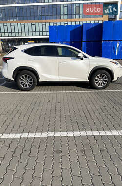 Внедорожник / Кроссовер Lexus NX 2015 в 