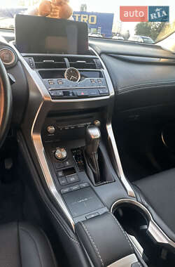 Внедорожник / Кроссовер Lexus NX 2021 в 
