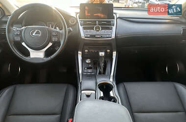 Внедорожник / Кроссовер Lexus NX 2021 в 