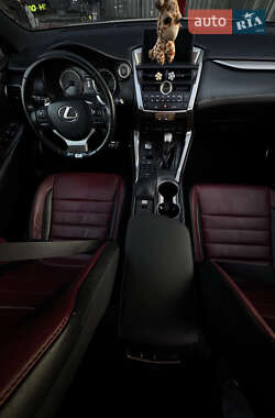 Позашляховик / Кросовер Lexus NX 2015 в Золотоноші