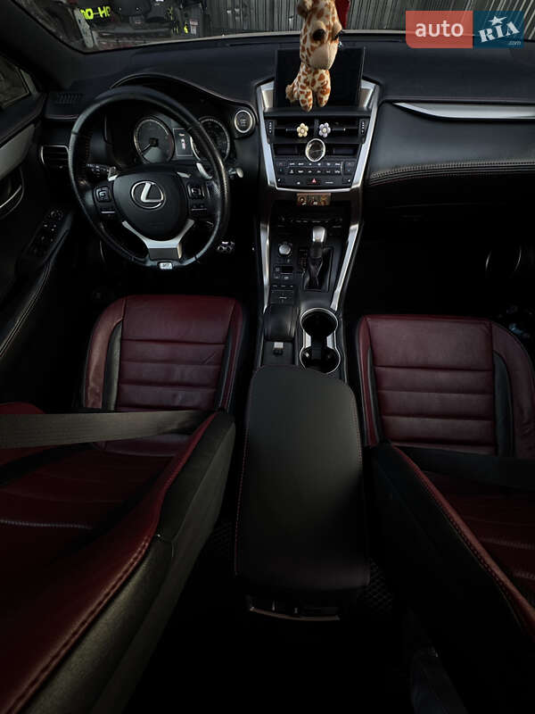 Внедорожник / Кроссовер Lexus NX 2015 в Золотоноше