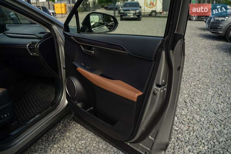 Внедорожник / Кроссовер Lexus NX 2015 в Черновцах