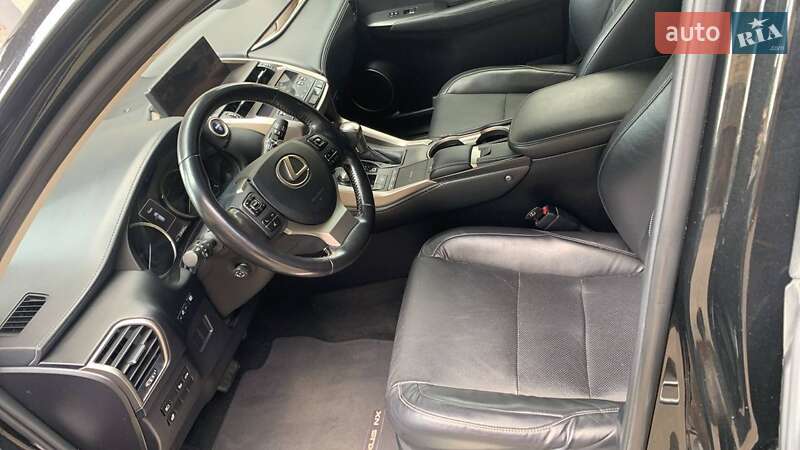 Внедорожник / Кроссовер Lexus NX 2017 в Киеве