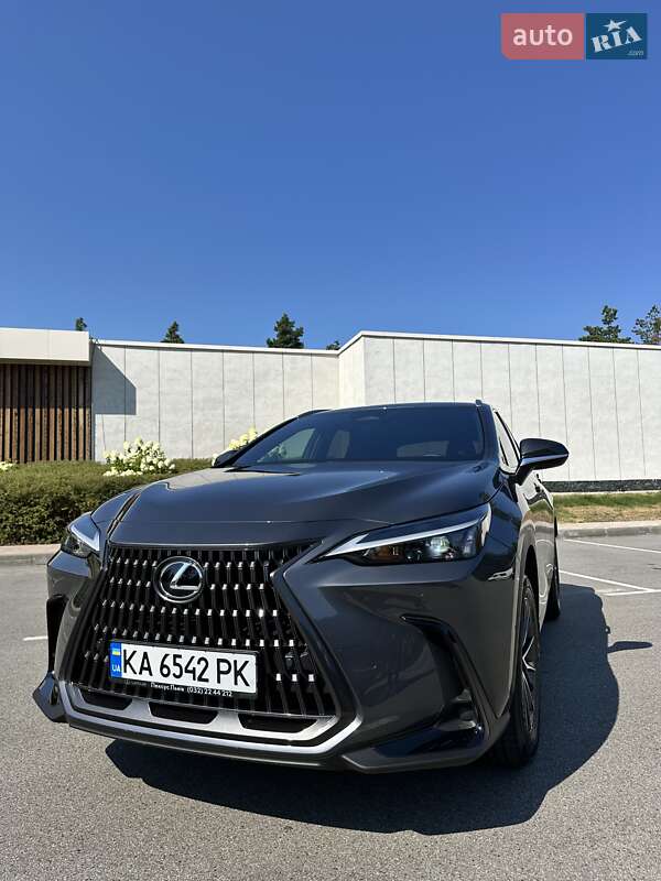 Lexus NX 2024