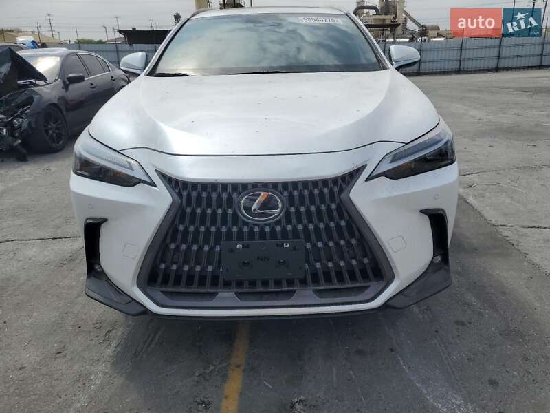 Lexus NX 2025