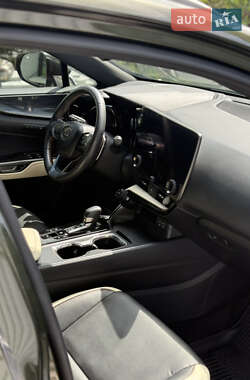 Внедорожник / Кроссовер Lexus NX 2023 в 