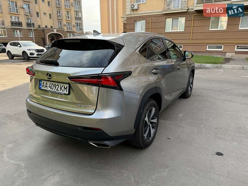 Позашляховик / Кросовер Lexus NX 2019 в Києві