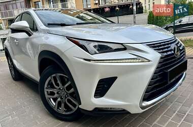 Внедорожник / Кроссовер Lexus NX 2018 в 