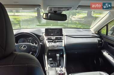 Внедорожник / Кроссовер Lexus NX 2018 в 