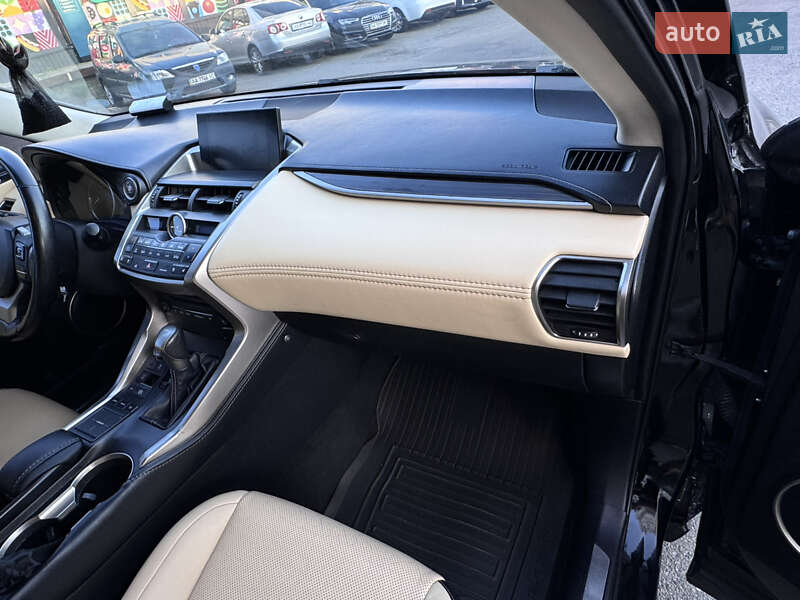 Внедорожник / Кроссовер Lexus NX 2015 в Киеве