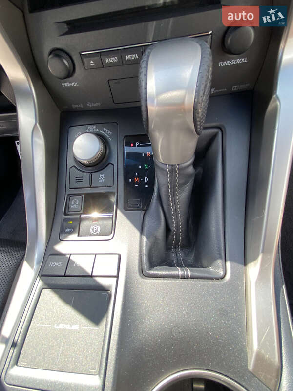 Внедорожник / Кроссовер Lexus NX 2015 в Киеве
