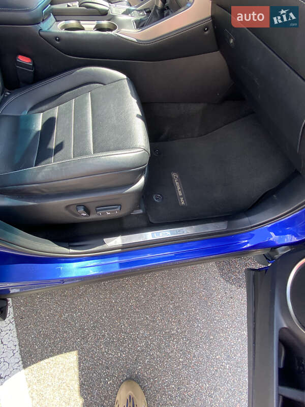 Внедорожник / Кроссовер Lexus NX 2015 в Киеве